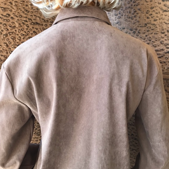 Tan embroidered design button shirt - Picture 6 of 7